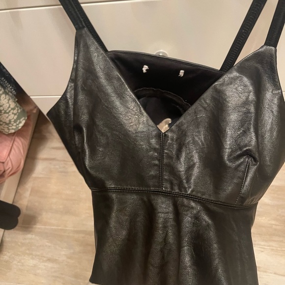 Leather top - Picture 2 of 2